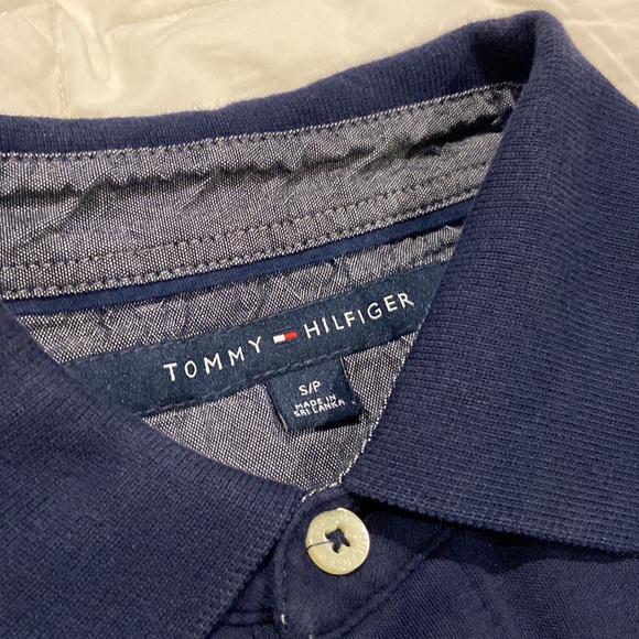 Men’s Tommy Hilfiger polo shirt size small - Picture 2 of 4